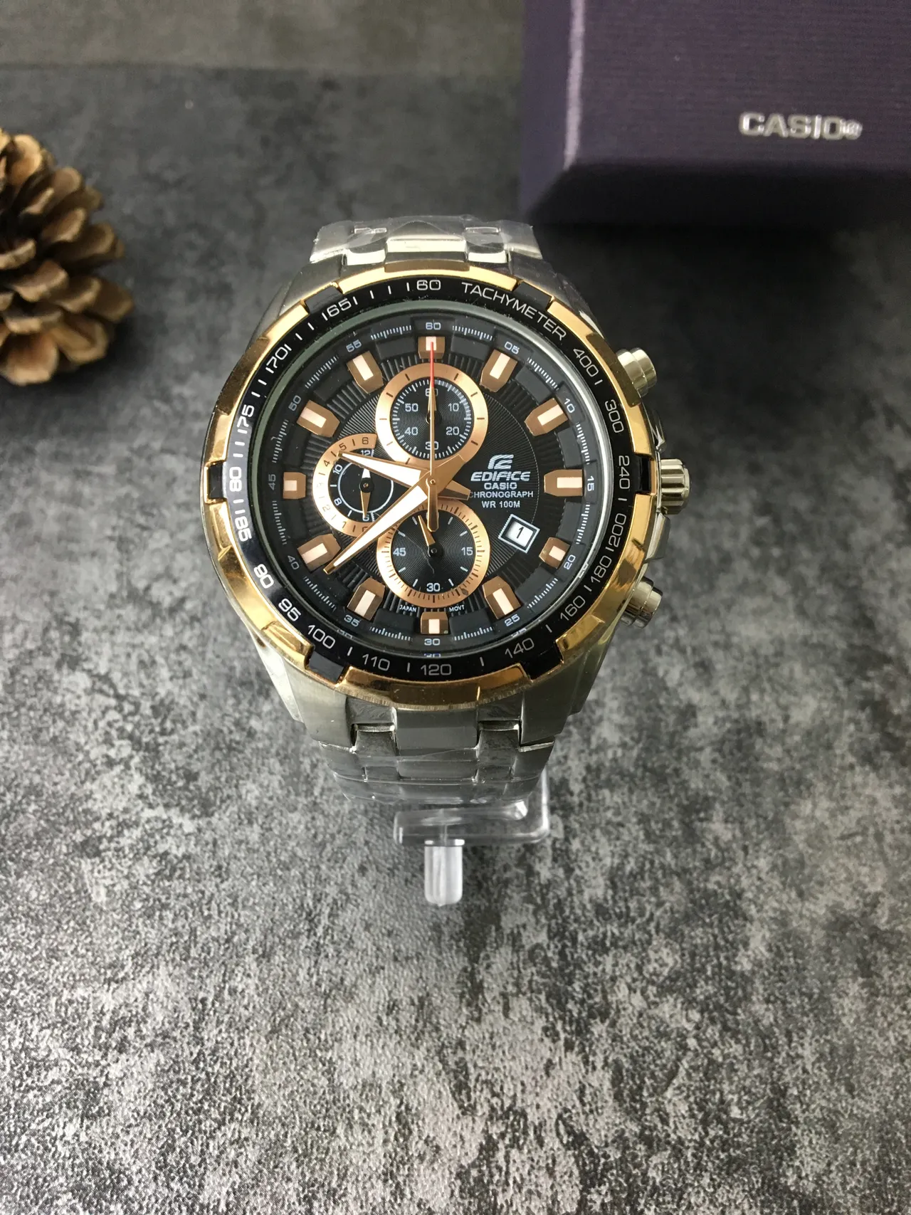 Casio Montre Noir Or Bicolore Acier Inoxydable 4