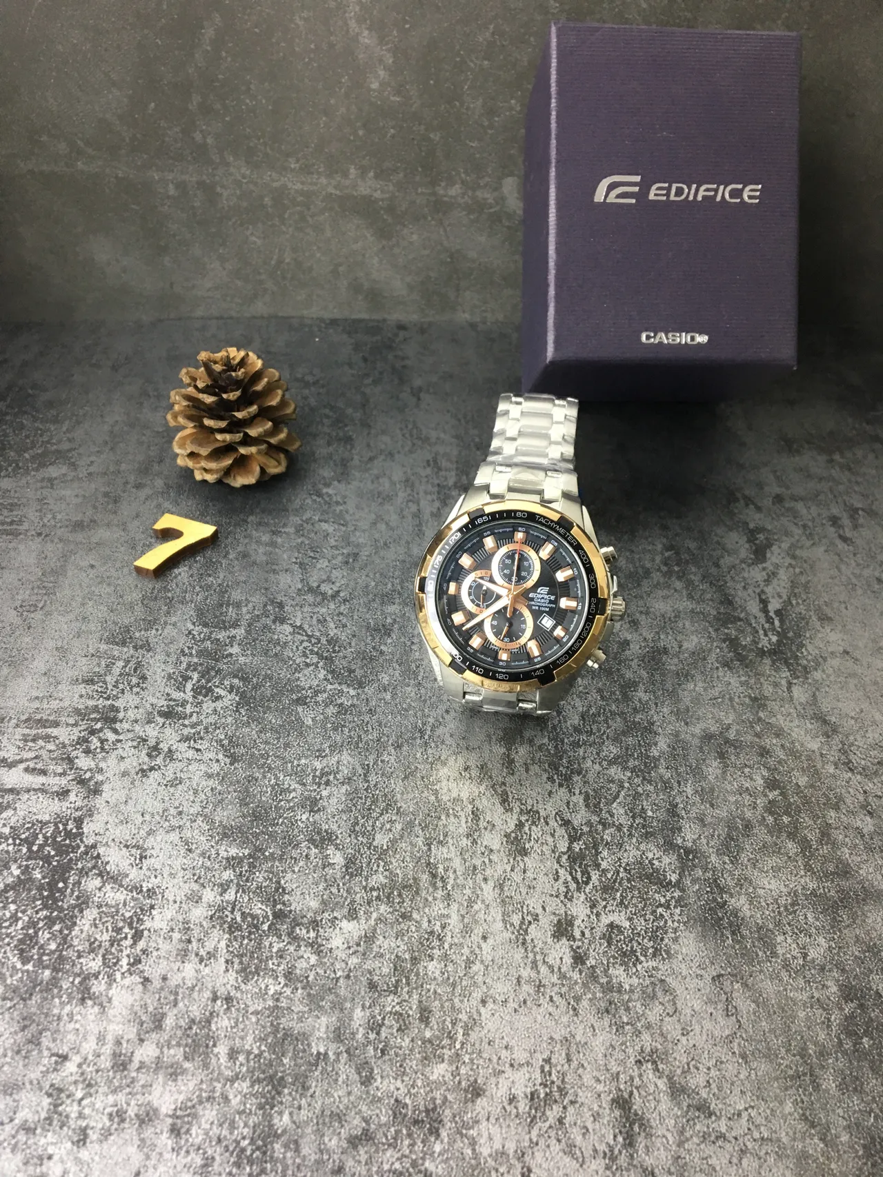 Casio Montre Noir Or Bicolore Acier Inoxydable 6