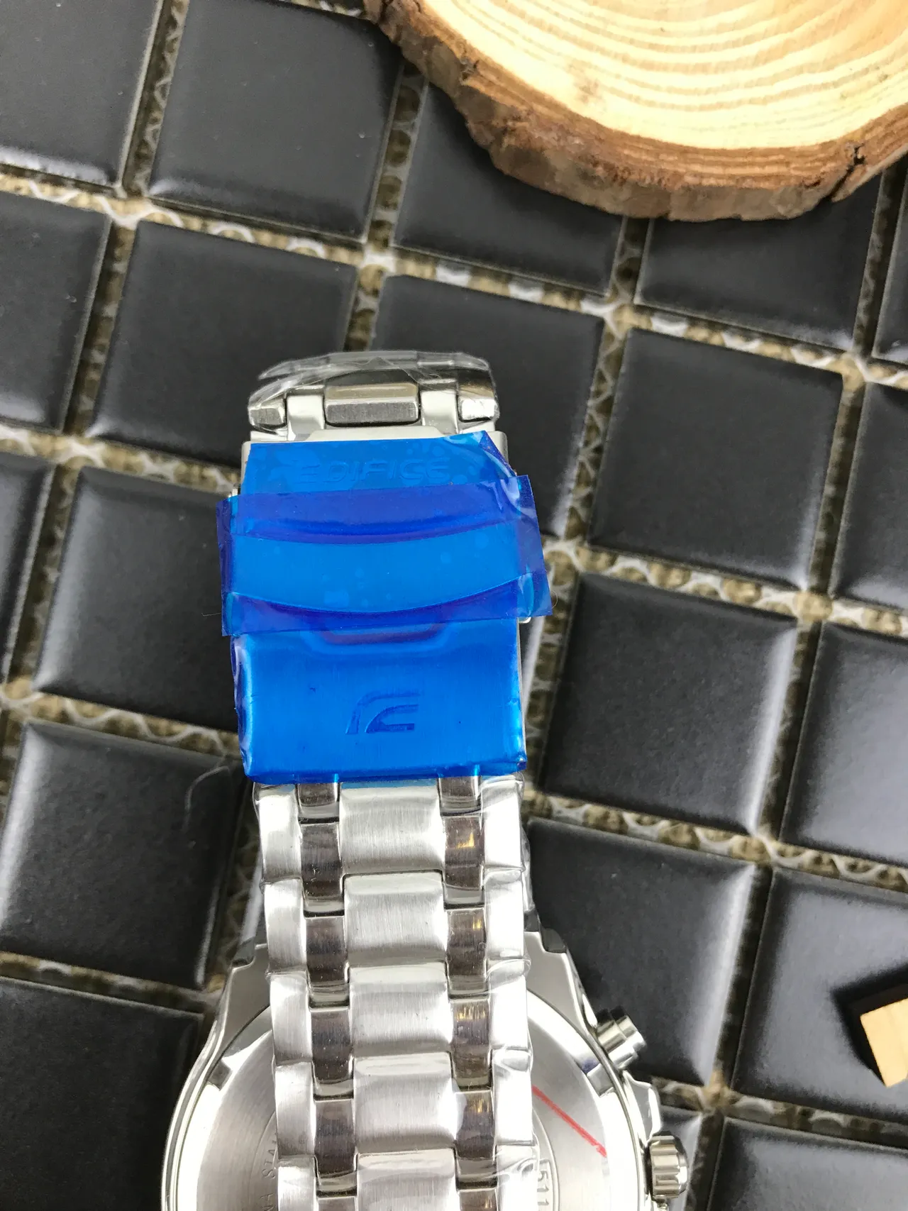 Casio Montre Noir Or Bicolore Acier Inoxydable 7