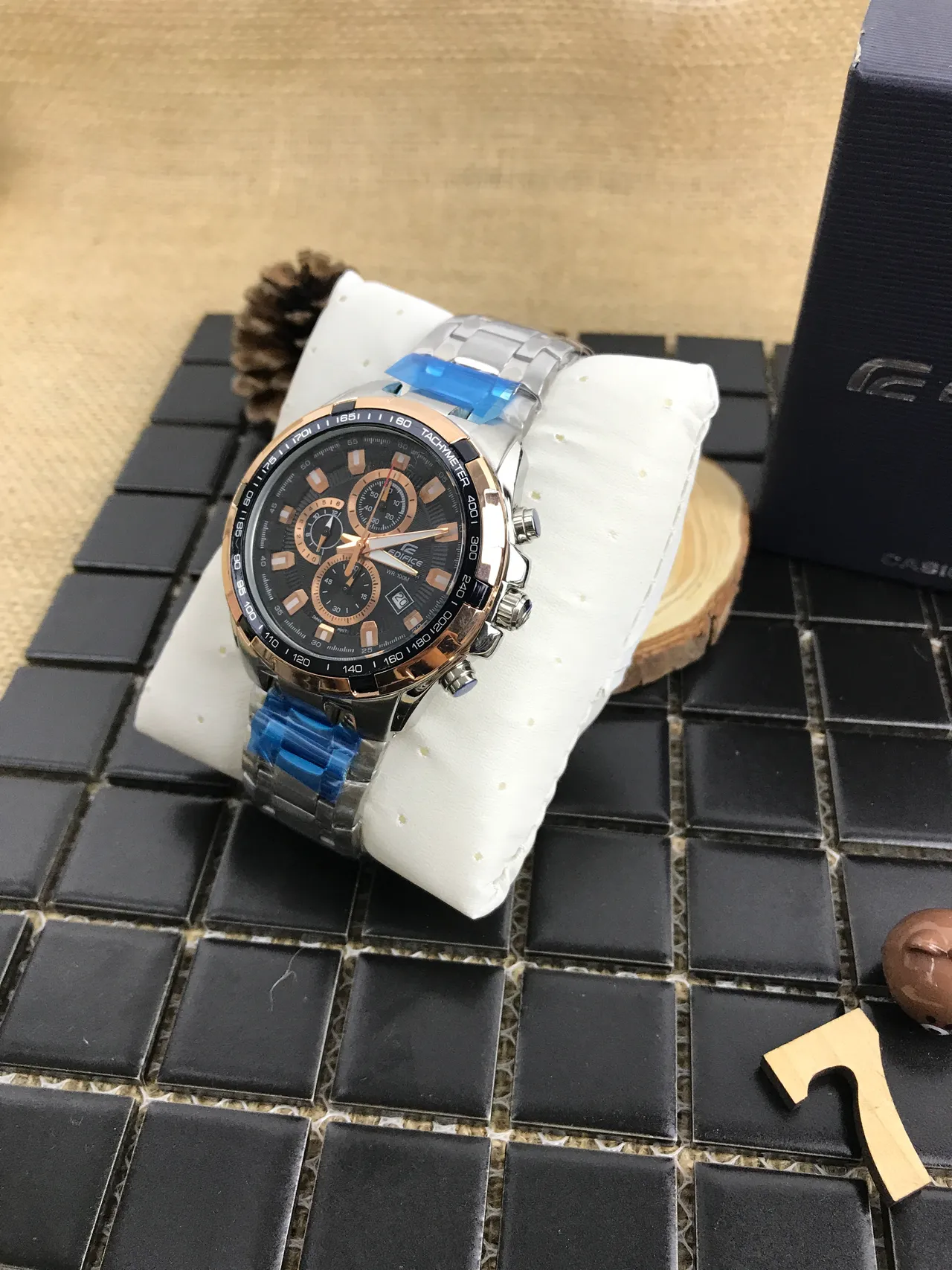 Casio Montre Noir Or Bicolore Acier Inoxydable 9