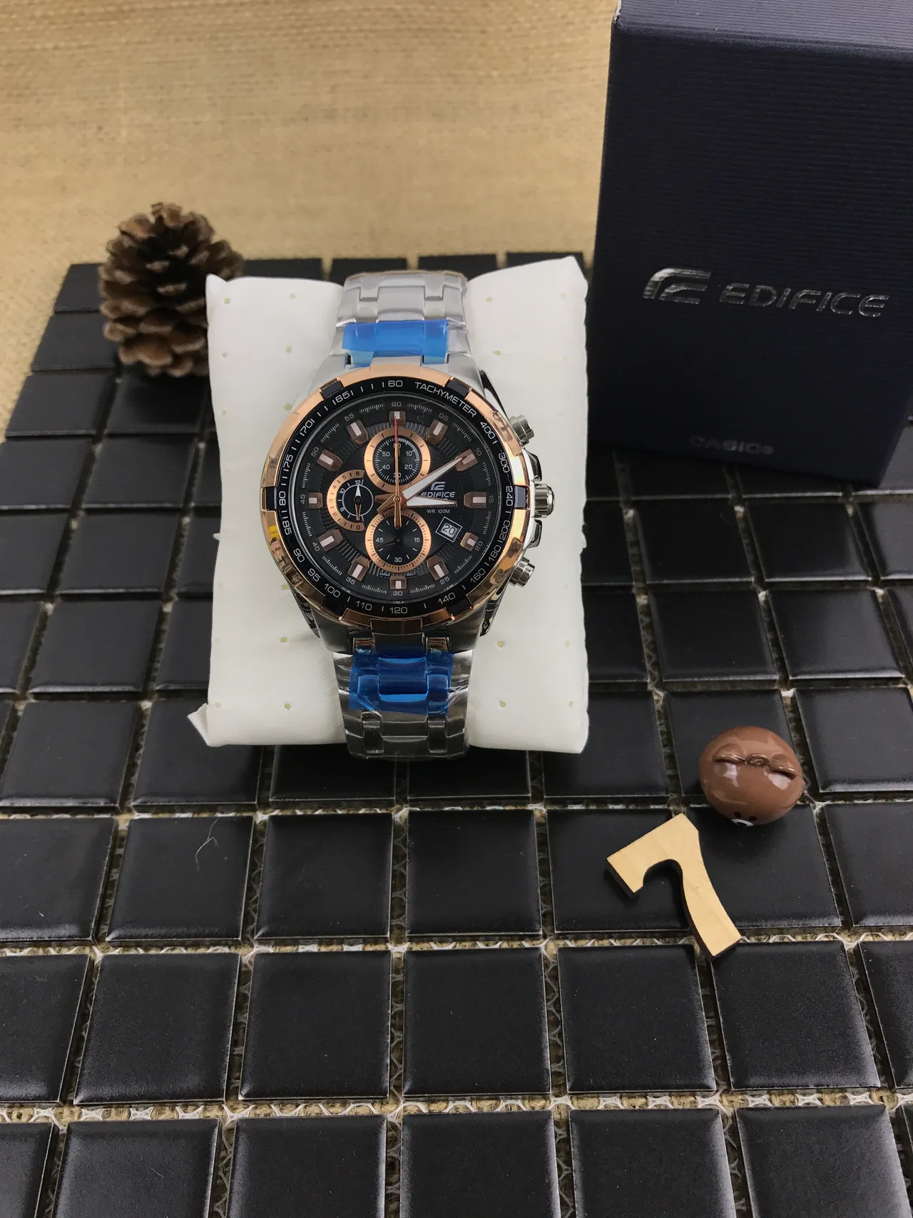 Casio Montre Noir Or Bicolore Acier Inoxydable 10