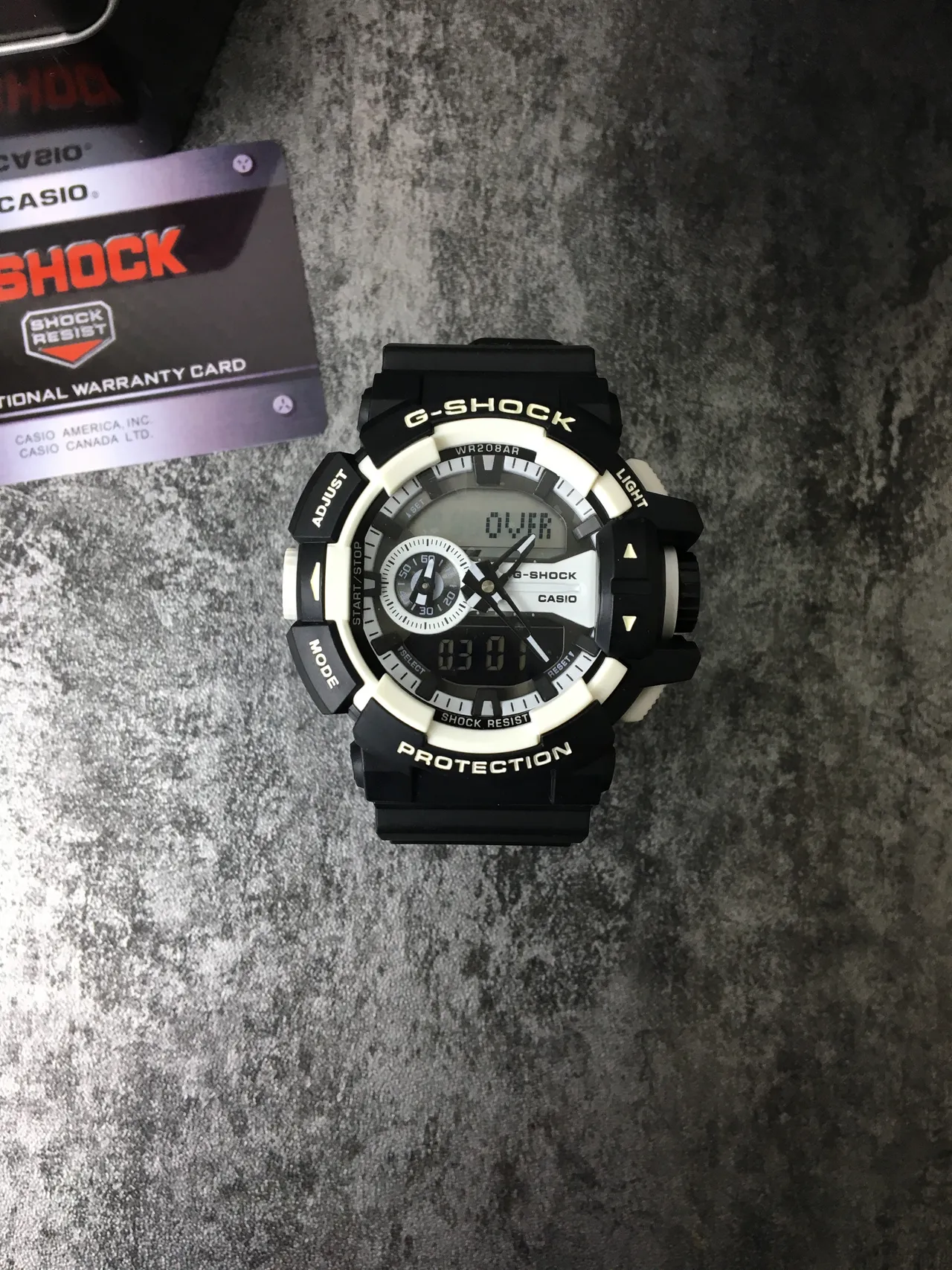 Casio 黑白模拟数字混合多层防护表圈手表 2