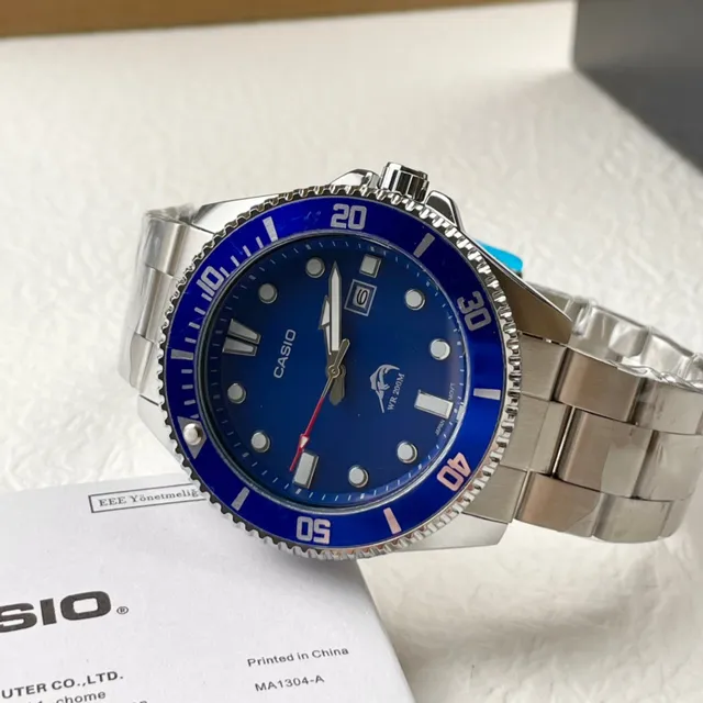 Casio 潜水风格蓝银色表盘陶瓷表圈手表 6