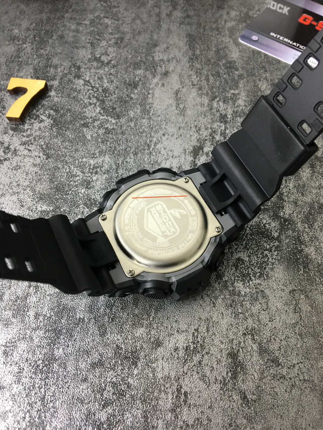 Casio G-Shock GA-100 黑色树脂运动手表 4