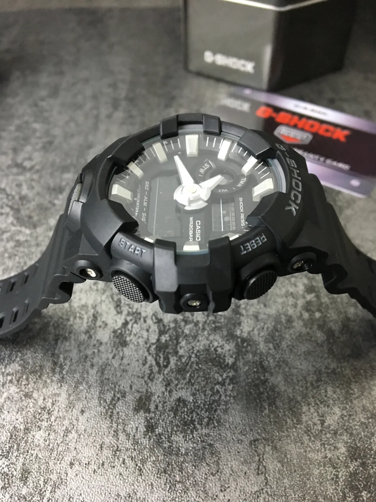 Casio G-Shock GA-100 黑色树脂运动手表 5