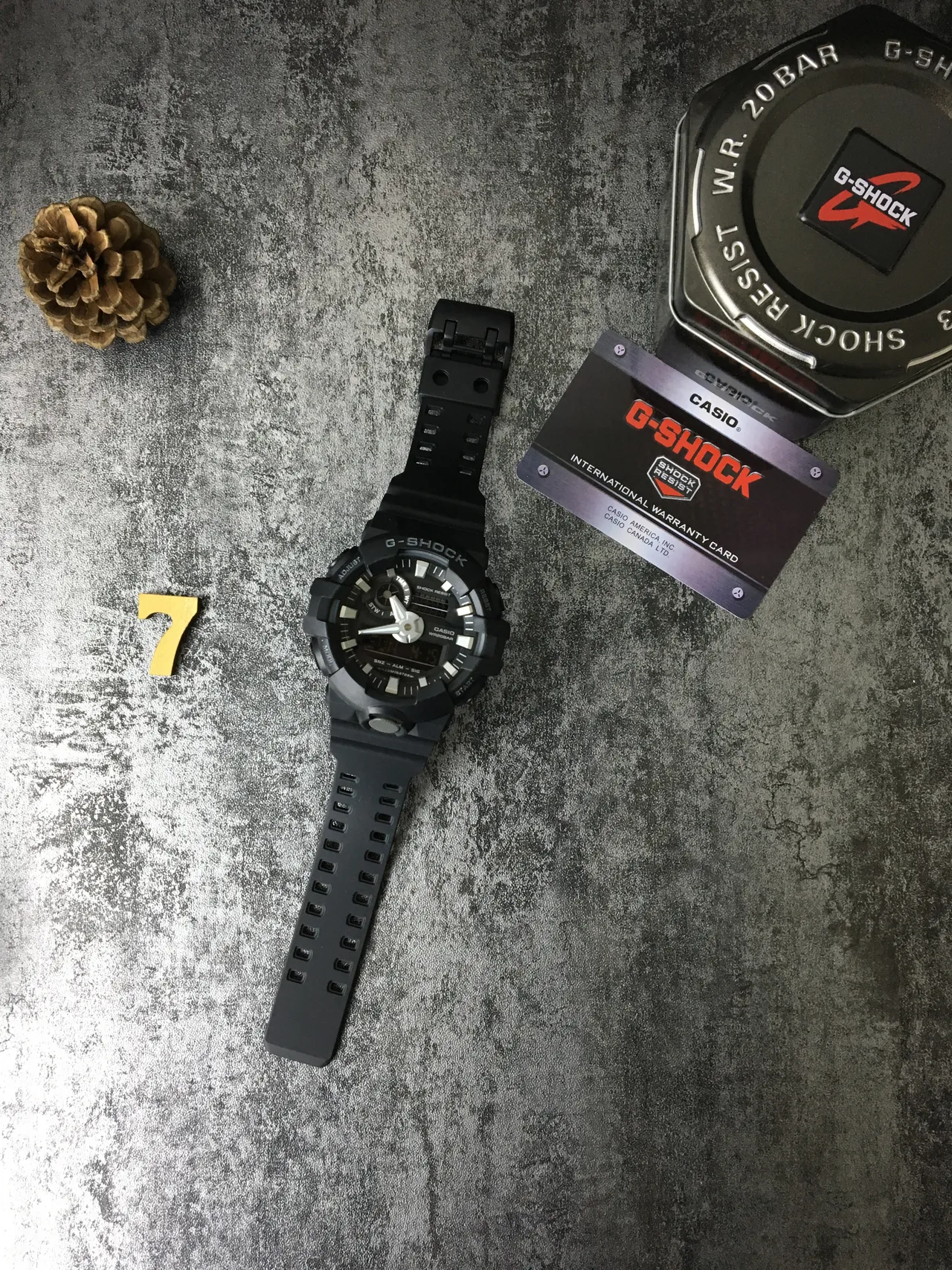 Casio G-Shock GA-100 黑色树脂运动手表 6