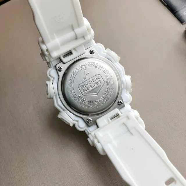 Casio G-Shock GA-2100 सफेद एनालॉग-डिजिटल स्पोर्ट्स वॉच 3