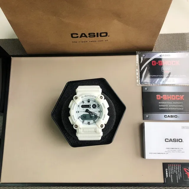 Casio G-Shock GA-2100 सफेद एनालॉग-डिजिटल स्पोर्ट्स वॉच 6