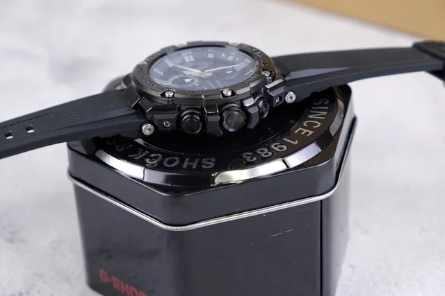 Casio G-Shock GST-B400 蓝色表盘 黑色树脂 运动手表 4
