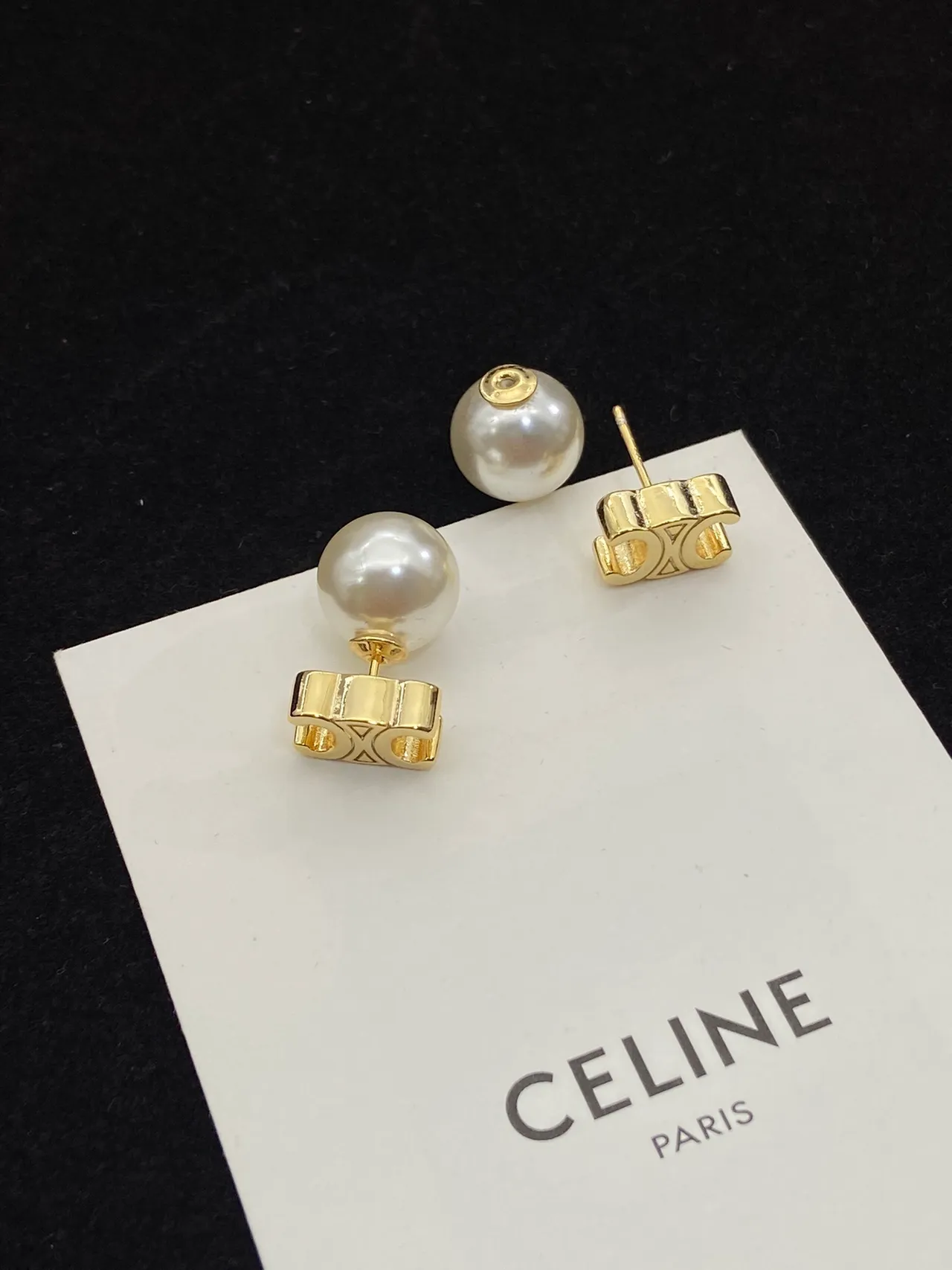 Celine Brincos de Pérola com Motivo de Laço 5