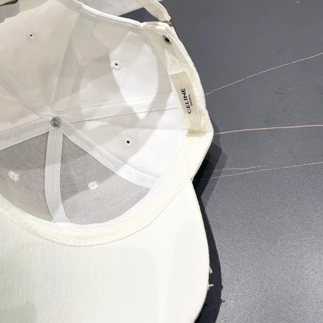 Celine Double-C कढ़ाई डिस्ट्रेस्ड बेसबॉल कैप 2