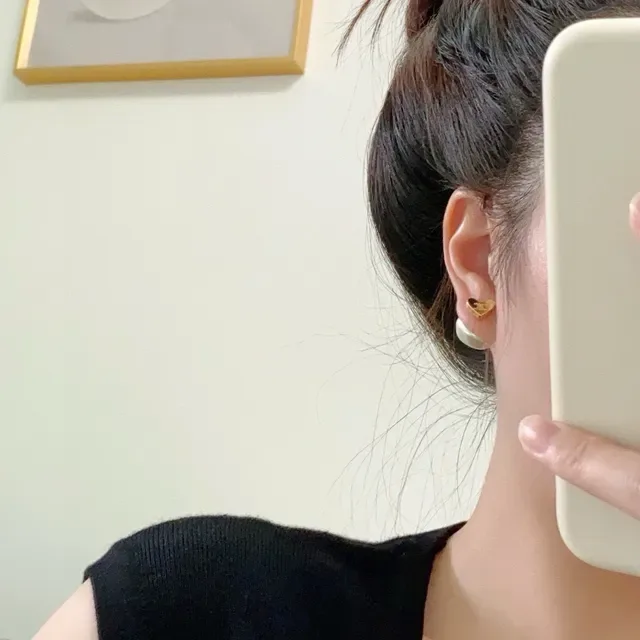 Celine Heart-Shaped Pearl and Gold-Tone Stud Earrings 8