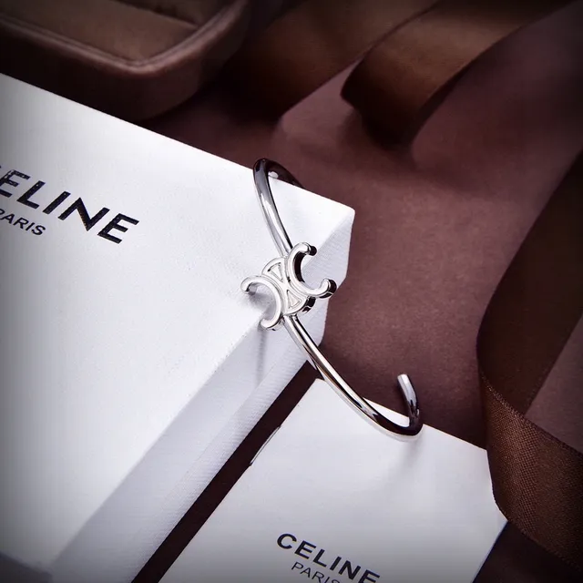 Celine Plata Pulido Brazalete Abierto de Puño 4