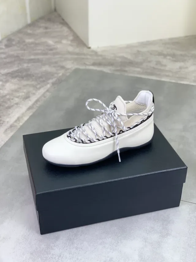 Chanel Beige Black Off-White Leather Upper Speckled Laces Sneakers 4