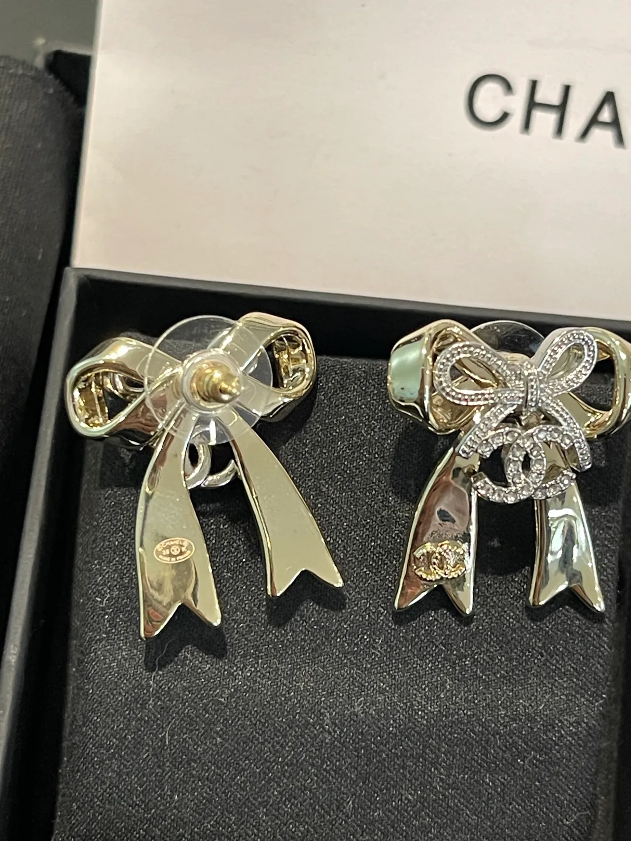 Chanel Nœud Argent Blanc Cristal-Pavé Boucles d'Oreilles 5