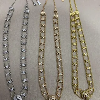 Chanel Camélia سلسلة مزدوجة كريستال Camellia قلادة