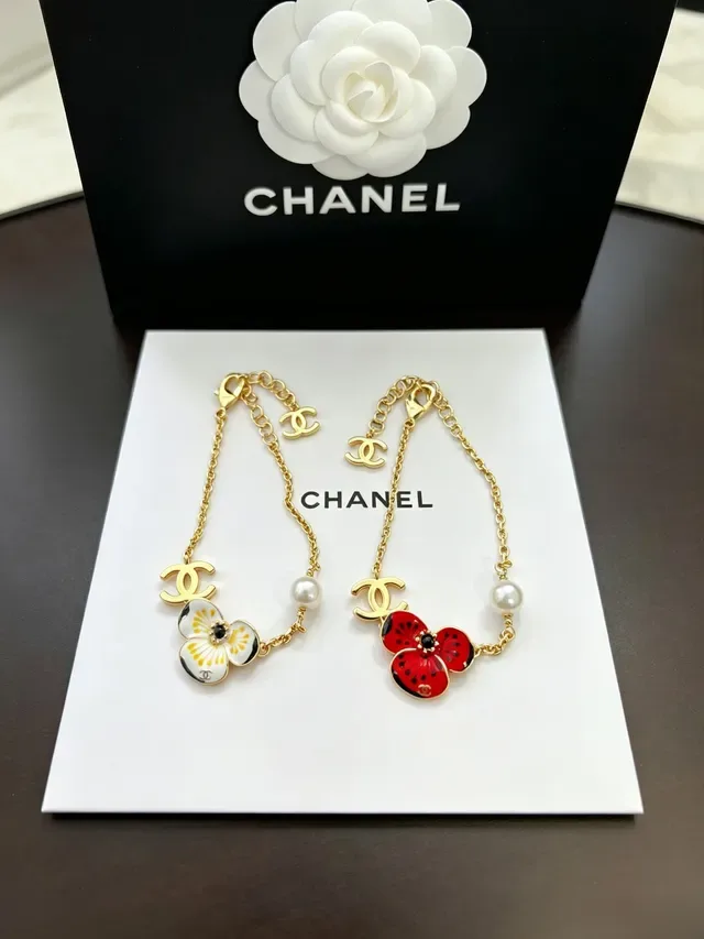 Chanel Camellia إيمل ولؤلؤ سواري ذهبي اللون 6