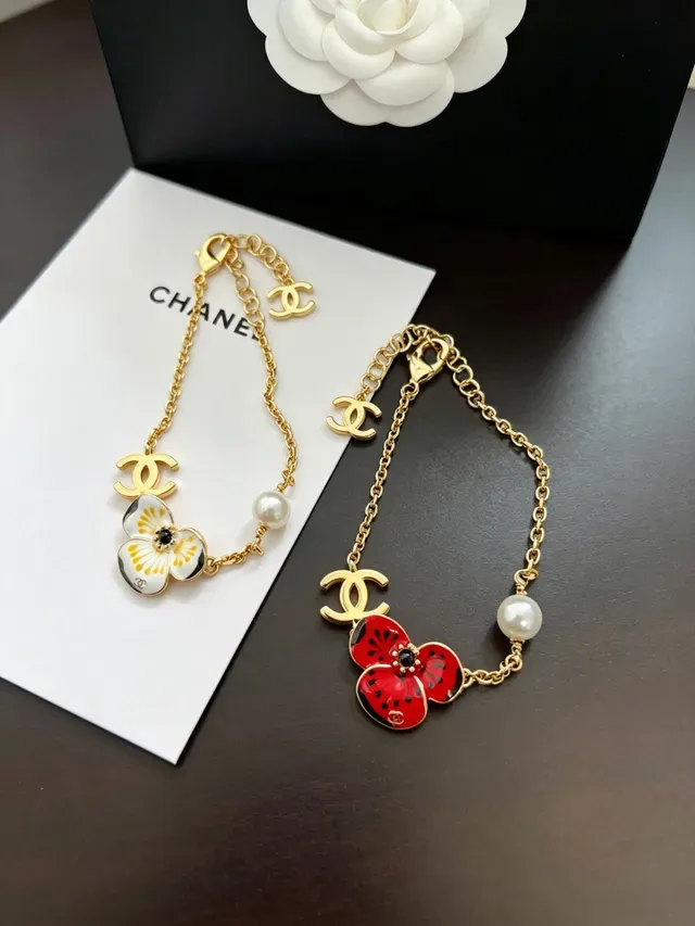 Chanel Camellia إيمل ولؤلؤ سواري ذهبي اللون 7