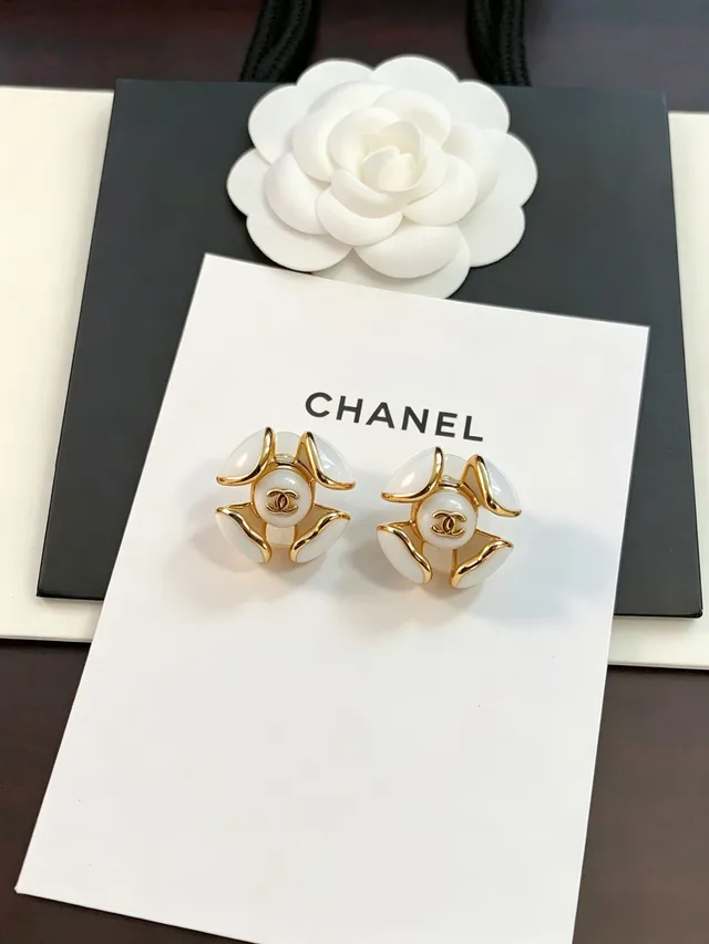 Chanel Camellia White Gold Enamel/resin Earrings 7
