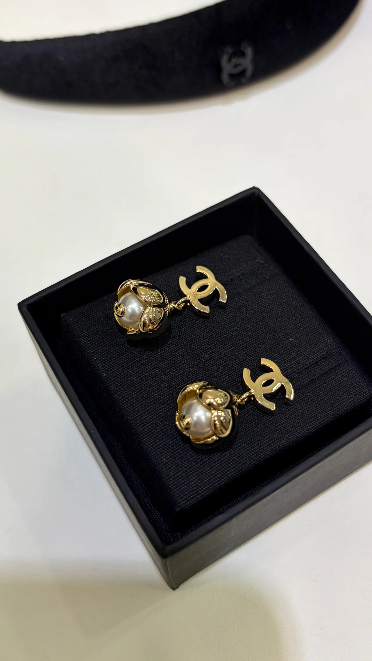 Chanel CC Logo Pearl Drop Earrings 7