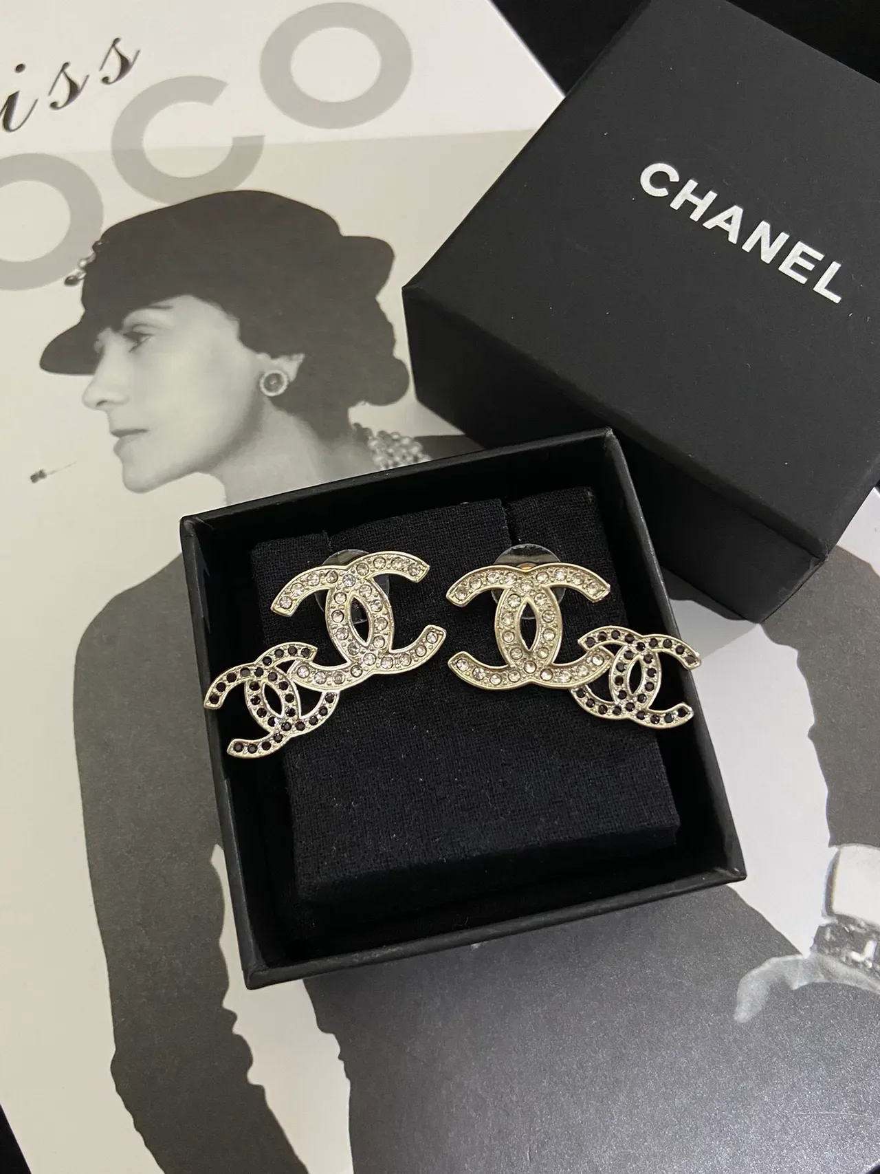 Collier Chanel Classique Double CC Cristal Pavé 6