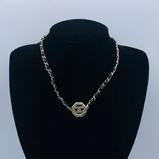 Chanel সোনা কালো চেইন চামড়া অন্তরাল হার