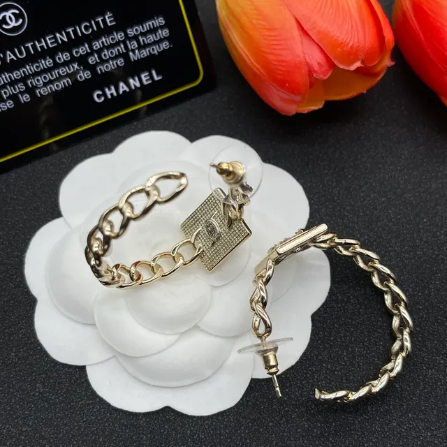 Chanel Gold Silver Twisted Curb Chain Rectangular CC Plaque Earrings 3