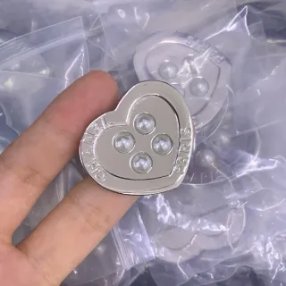 Chanel हृदय मोती ब्रोच चाँदी सफेद धातु ब्रोच