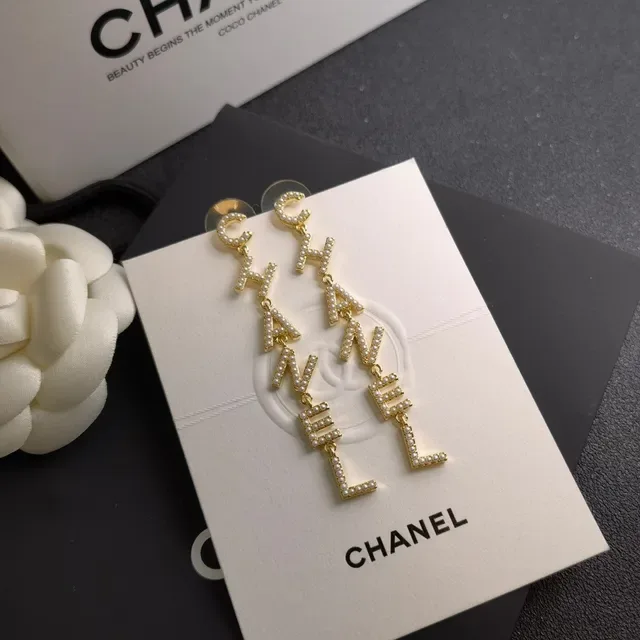 Chanel Logo Lettre Perle Boucles d'oreilles 3