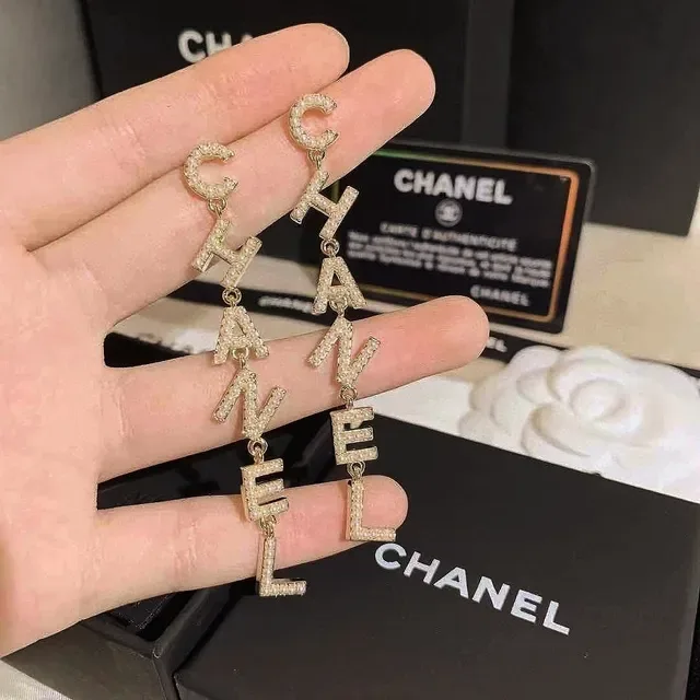 Chanel Logo Lettre Perle Boucles d'oreilles 7