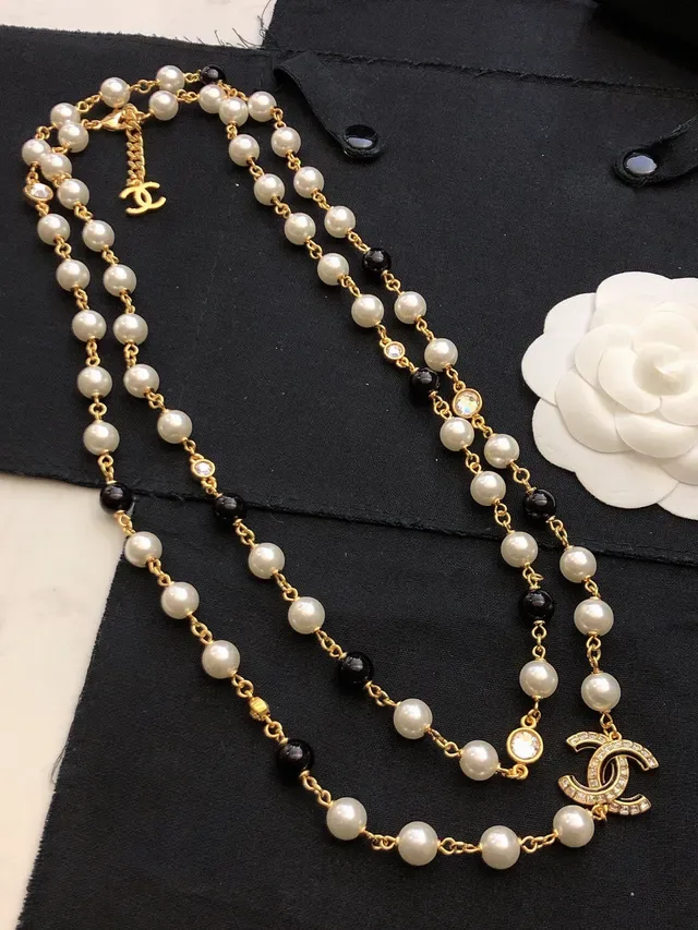 Colar Chanel pérolas longas corrente ouro branco Interlocking CC Logo Charms Colar 5