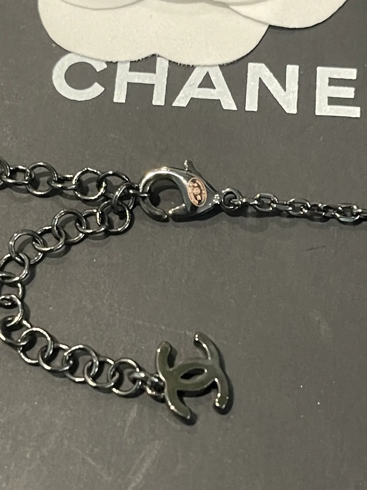 Chanel Pink and White Pearl Bead CC Logo Bow Necklace 4