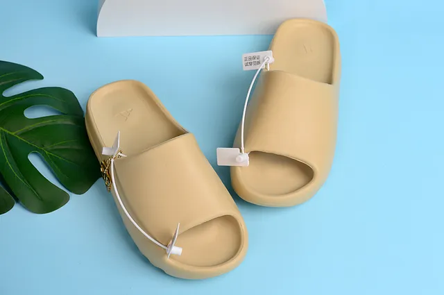Chanel Slide Beige CC-Chain Slippers 4