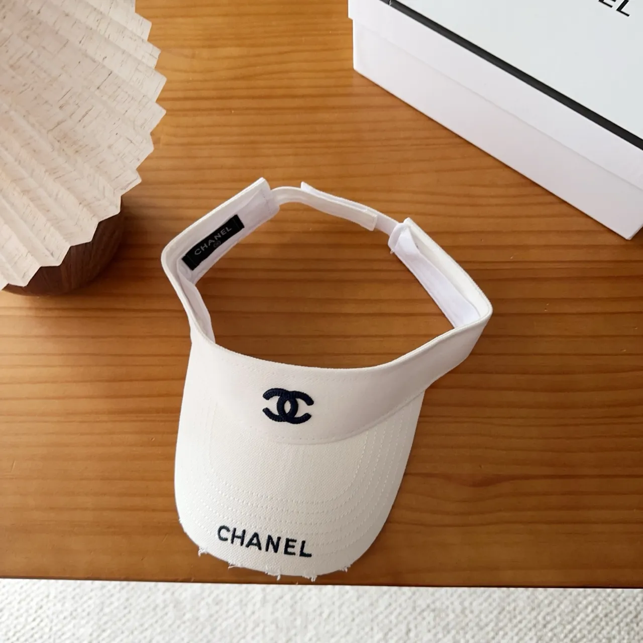 Chanel 白海军 遮阳帽轮廓 刺绣标志 棒球帽 3