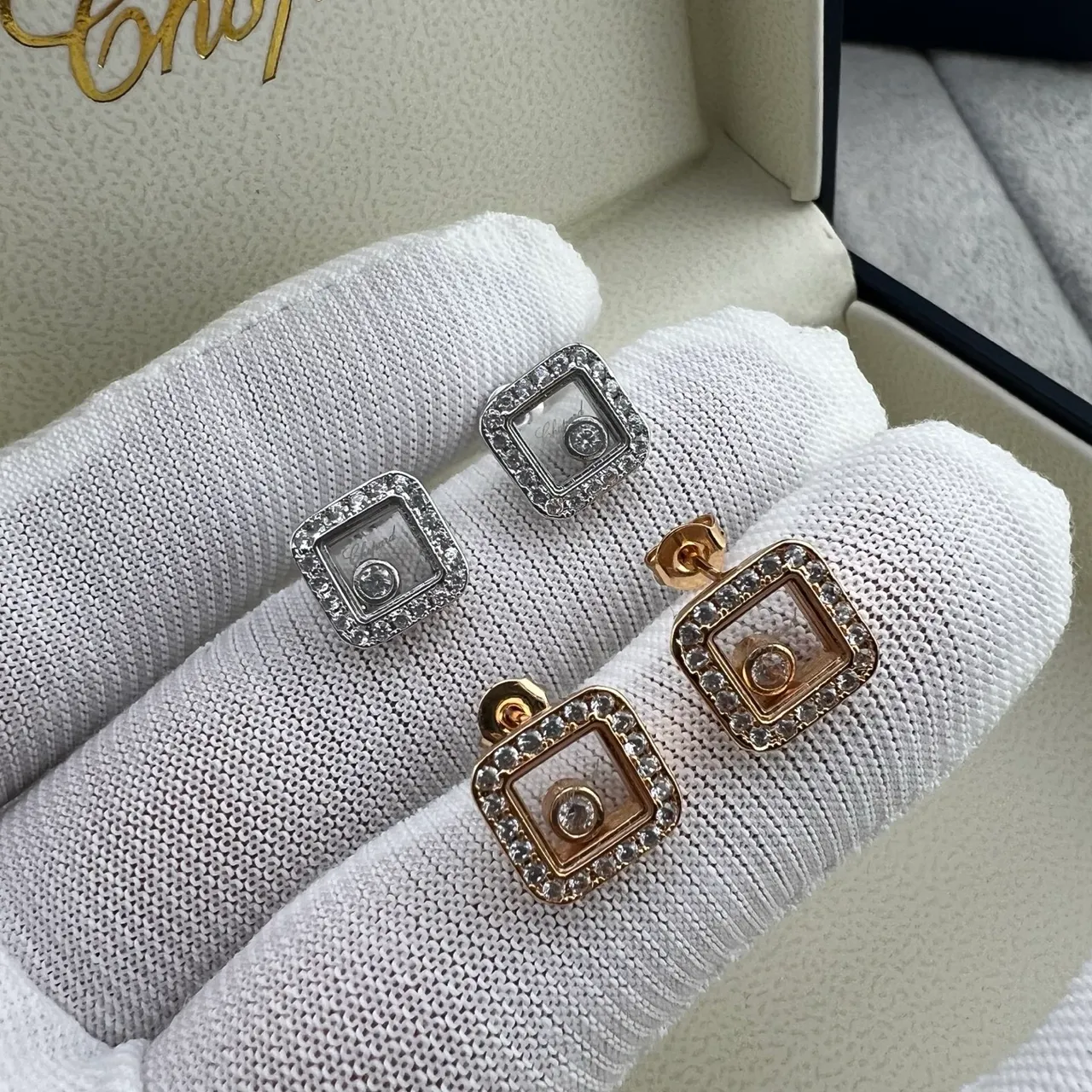 Chopard খুশি ডায়মন্ডস বর্গাকার পাভে ডায়মন্ড স্টাড ইয়াররিংস 5