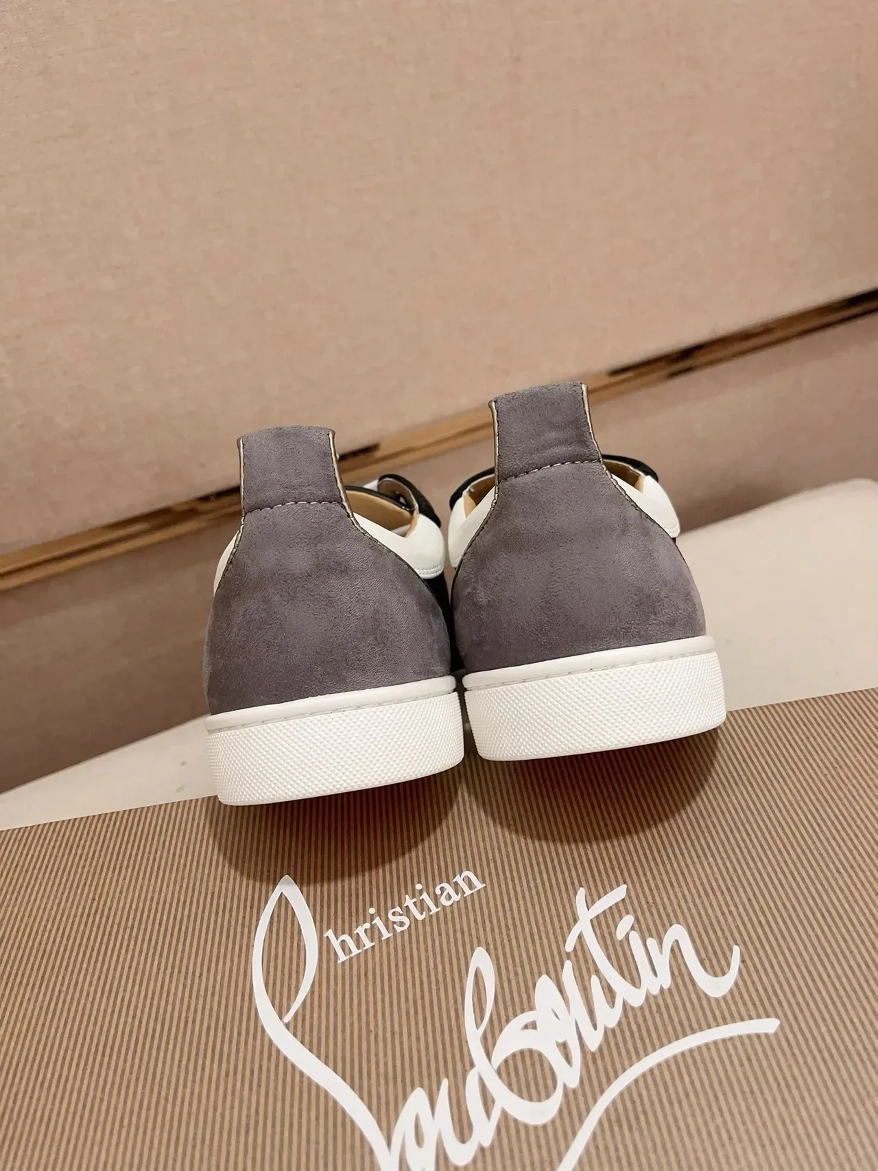 Christian Louboutin Negro Blanco Punta con Spikes Parte Superior de Material Mixto Sneakers Lifestyle 7