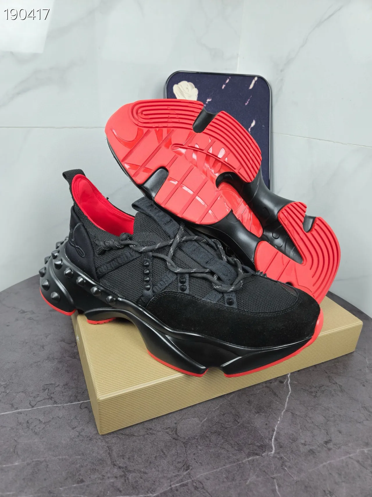 Christian Louboutin Plateforme à clous Noir et Rouge Chunky Sneakers 6