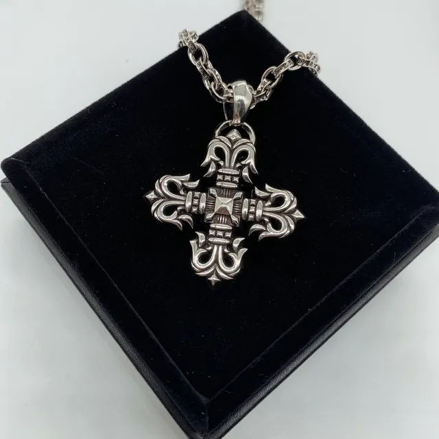 Chrome Hearts फ्लियर डी लिस क्रॉस पॉलिश्ड सिल्वर नेकलस 2