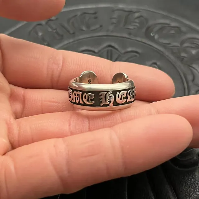Chrome Hearts 哥特字母宽带戒指 银黑氧化戒指 5