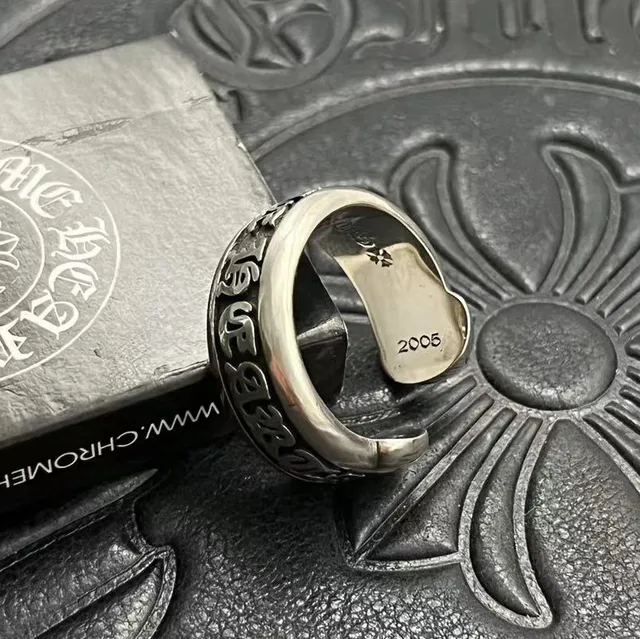 Chrome Hearts 哥特字母宽带戒指 银黑氧化戒指 6