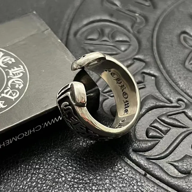 Chrome Hearts 哥特字母宽带戒指 银黑氧化戒指 7