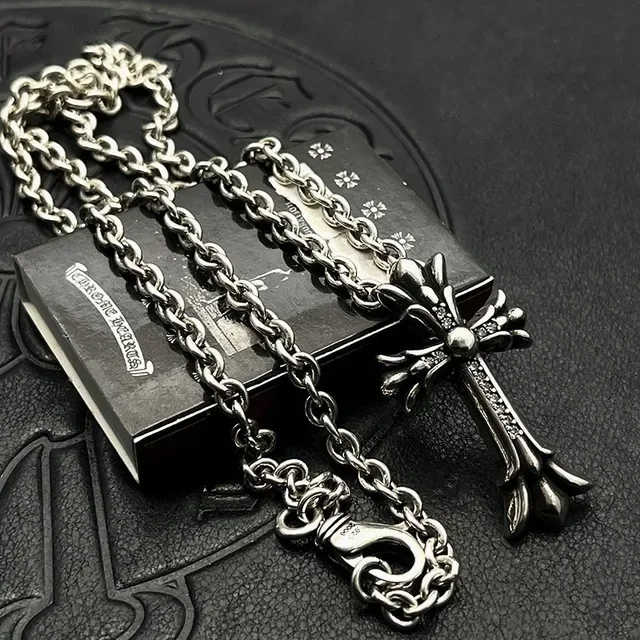 Chrome Hearts सिल्वर ब्लैक ऑर्नेट गोथिक क्रॉस फ्लियर-डे-लिस टर्मिनल्स नेकलेस 6