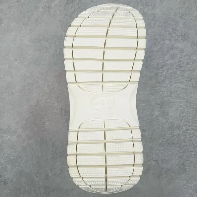 Crocs Echo Clog off-white zueco de plataforma 2