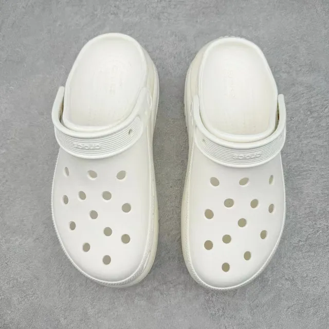 Crocs Echo Clog off-white zueco de plataforma 9