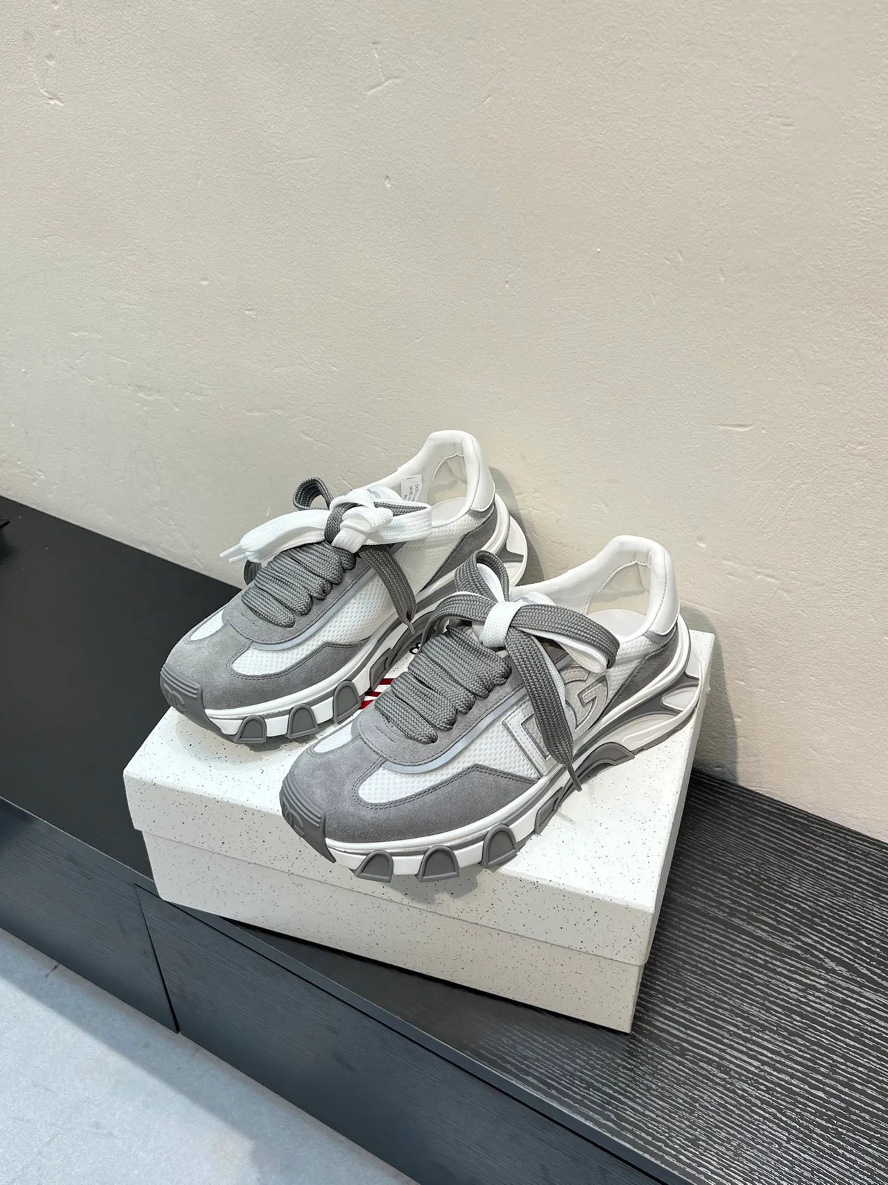 DC Shoes सफेद ग्रे प्लेटफॉर्म सोल मिश्रित सामग्री ऊपरी मोटी स्नीकर 3