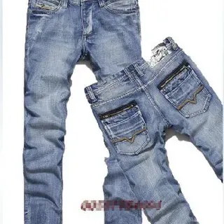 Diesel Slim-Tapered Medium Wash Distressed जींस