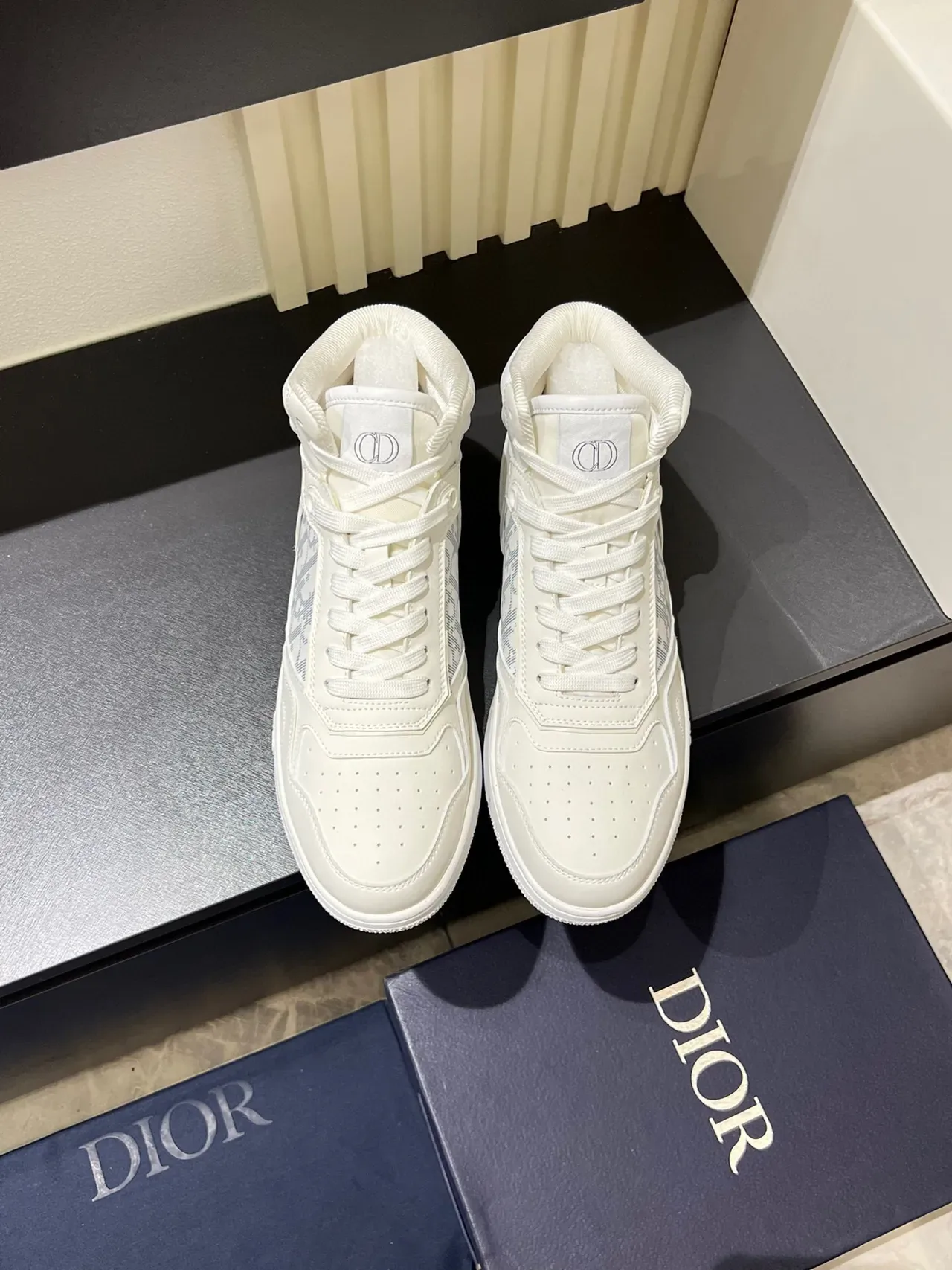 Dior B23 High Off-White Monogram حذاء رياضي أسلوب حياة 2