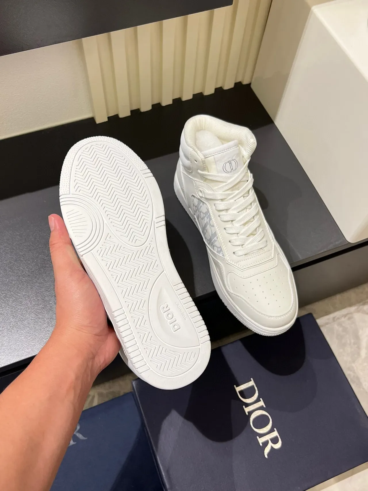 Dior B23 High Off-White Monogram حذاء رياضي أسلوب حياة 7