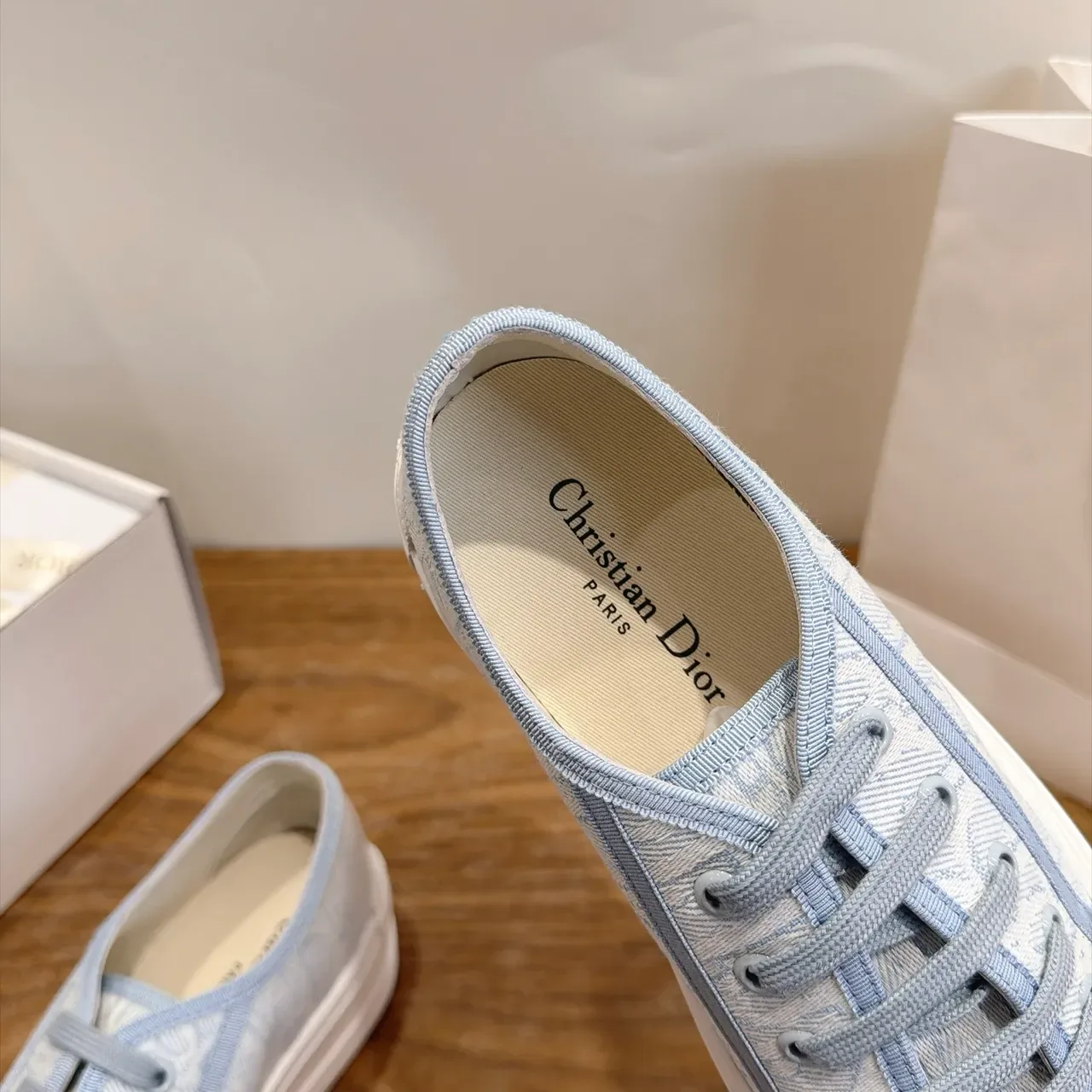 Dior B23 Light Blue Oblique Monogram Platform Lifestyle Sneakers 4