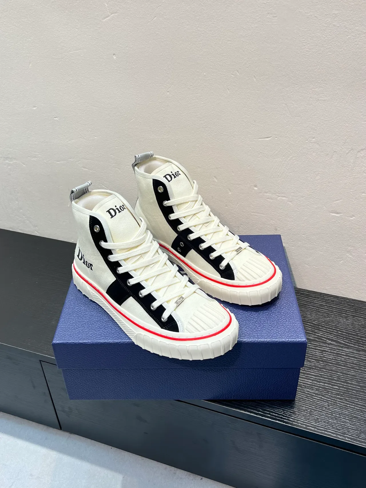 Dior B23 White Black High-Top Canvas Upper Lifestyle Sneakers 5